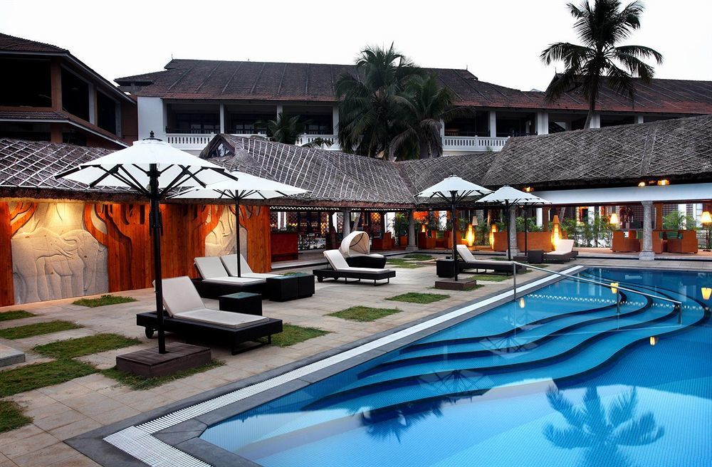 Vasundhara Sarovar Premiere Alappuzha Extérieur photo