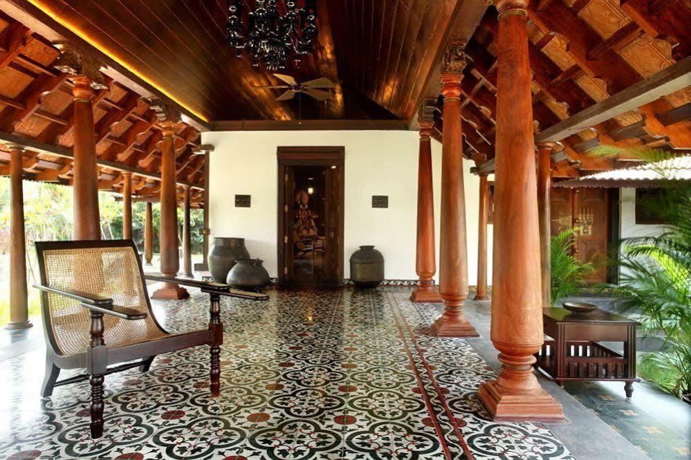 Vasundhara Sarovar Premiere Alappuzha Extérieur photo