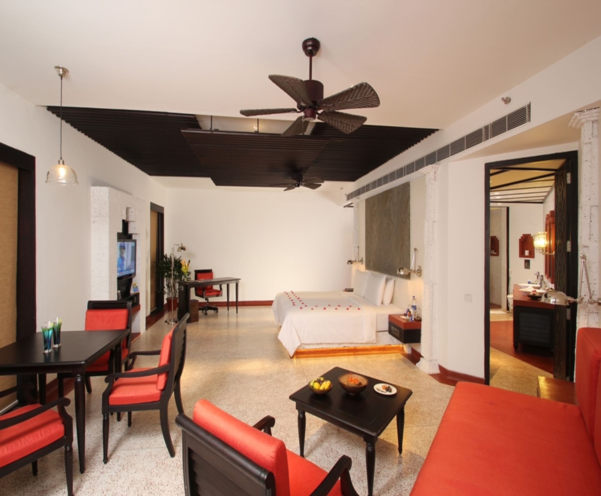 Vasundhara Sarovar Premiere Alappuzha Extérieur photo